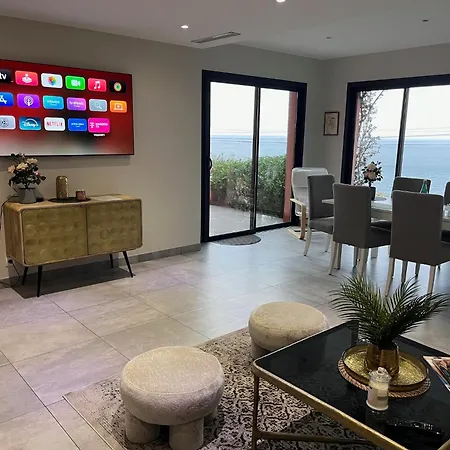 Arc-en-ciel 5 Star App A With Stunning Seaview