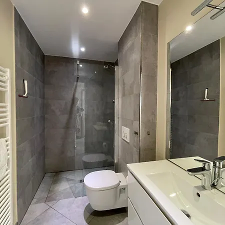 Arc-en-ciel 5 Star App A With Stunning Seaview تيول سور مير