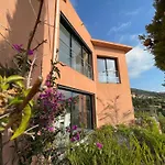 Arc-en-ciel 5 Star App A With Stunning Seaview