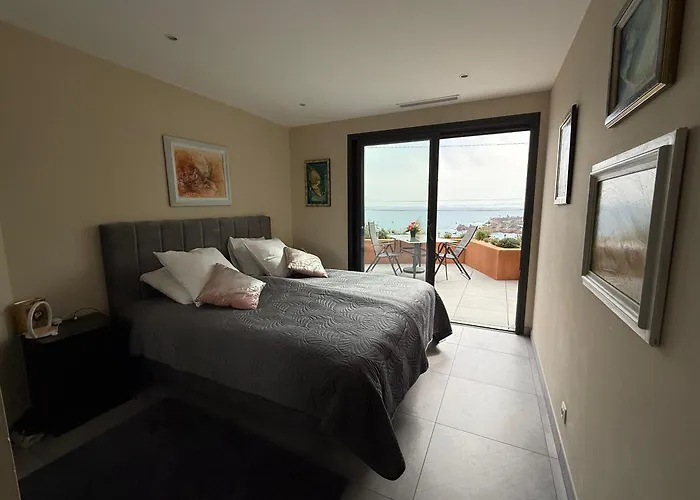 Arc-en-ciel 5 Star App A With Stunning Seaview شقة *